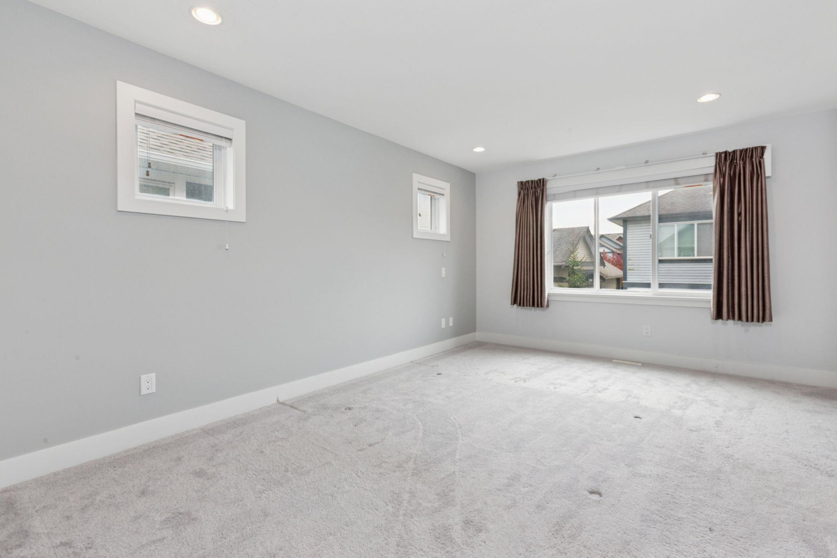 Basement Recreation Room Photo of 4668 Robin Lane, Tsawwassen, BC