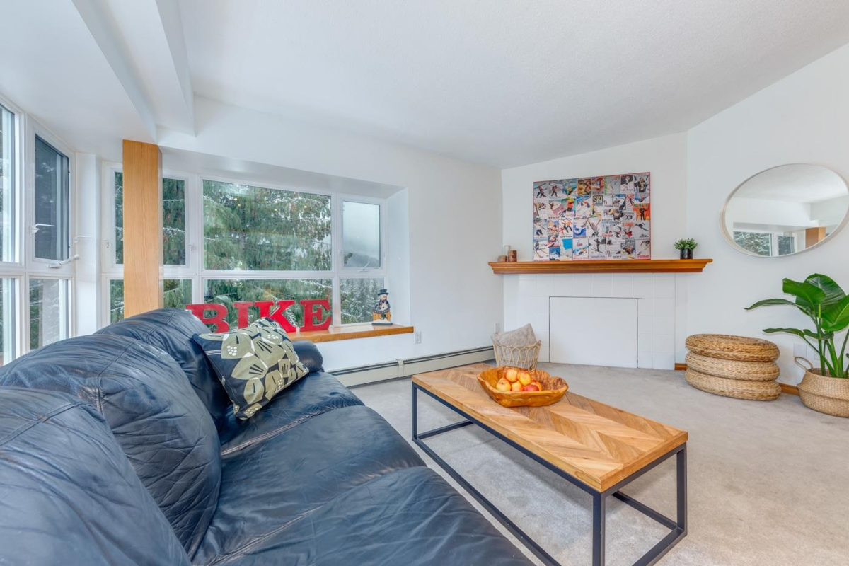 Guest Bathroom Photo of 417 2111 Whistler Road, Whistler, BC