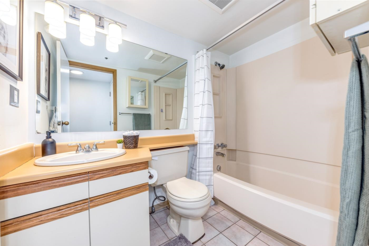 Walk-In Closet Photo of 417 2111 Whistler Road, Whistler, BC