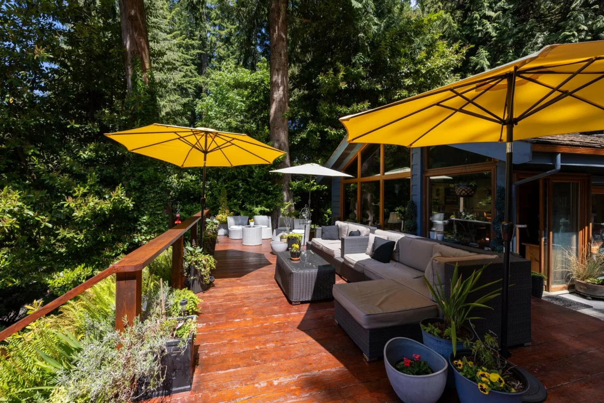 Garden / Landscaping Photo of 315 Bayview Road, Lions Bay, BC