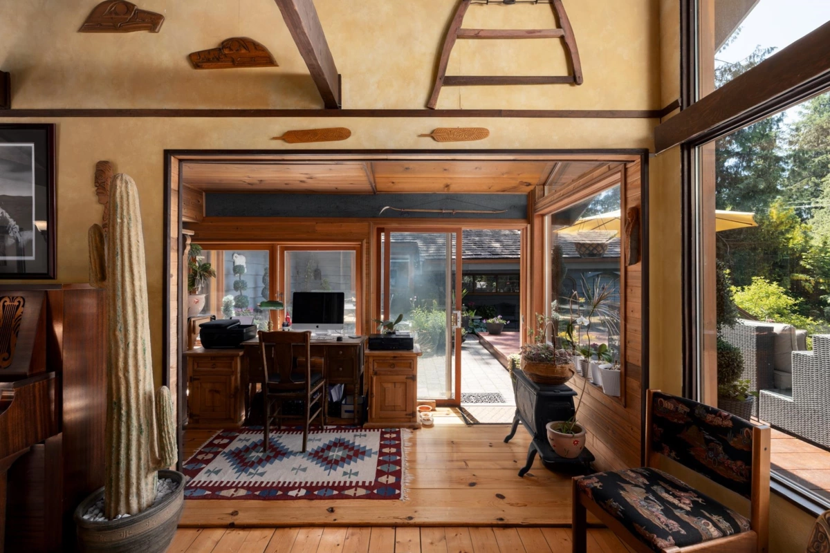 Primary Bedroom Photo of 315 Bayview Road, Lions Bay, BC