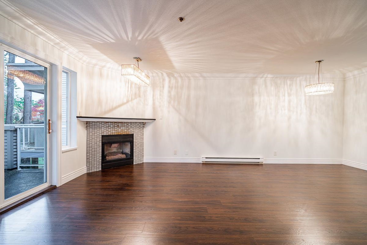Kitchen Island Photo of 19 12449 191 Street, Pitt Meadows, BC