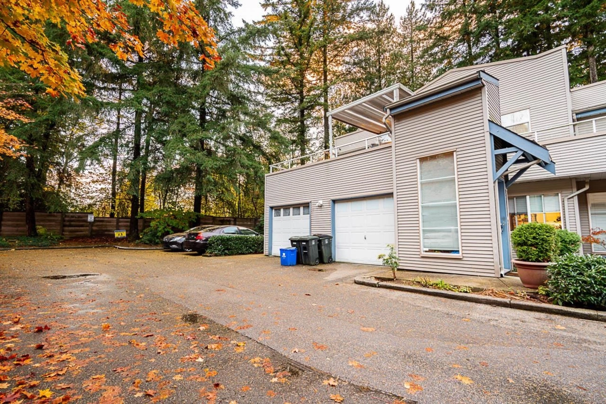 Living Room Photo of 19 12449 191 Street, Pitt Meadows, BC