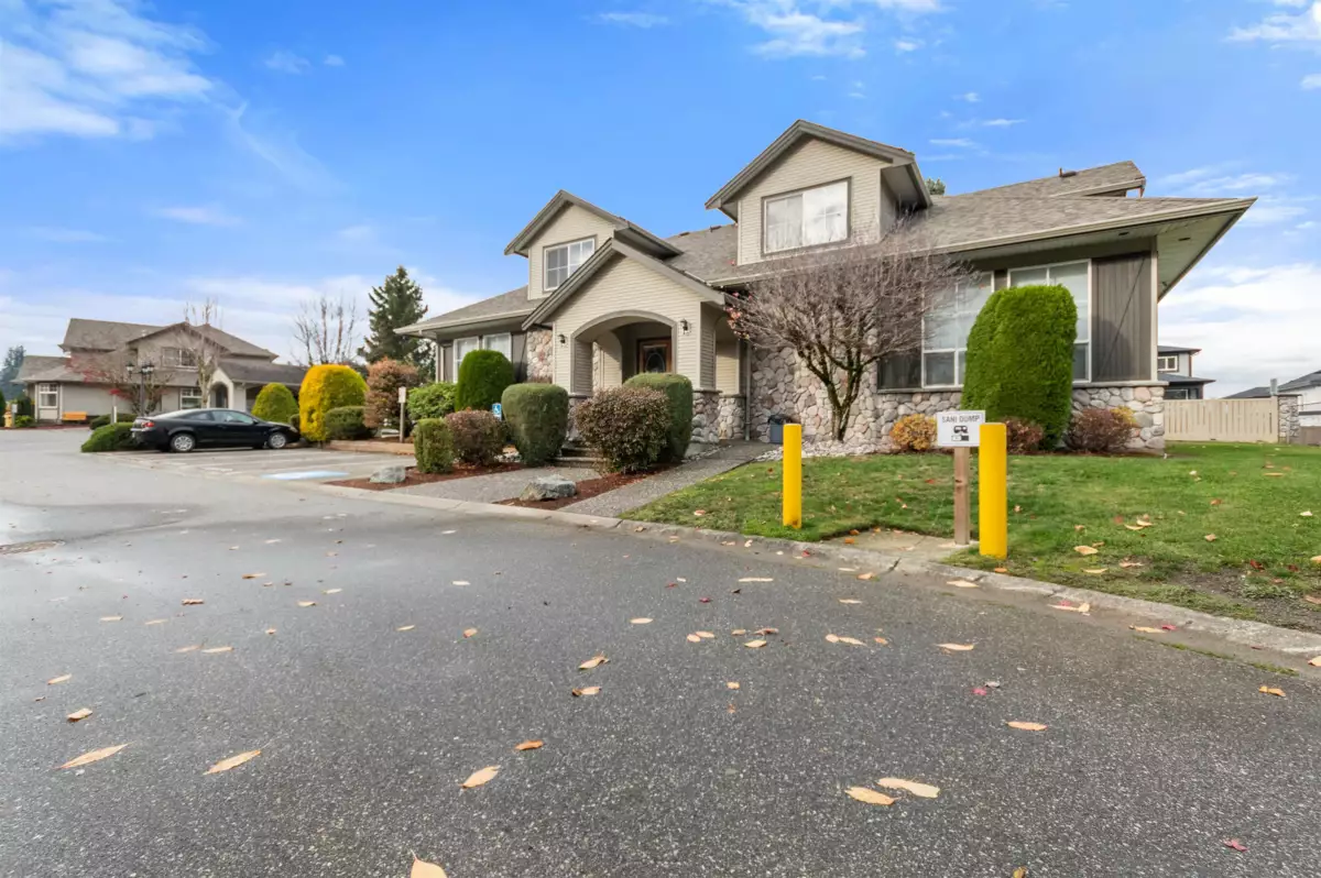 Front Yard Photo of 10 46360 Valleyview Road, Chilliwack, BC