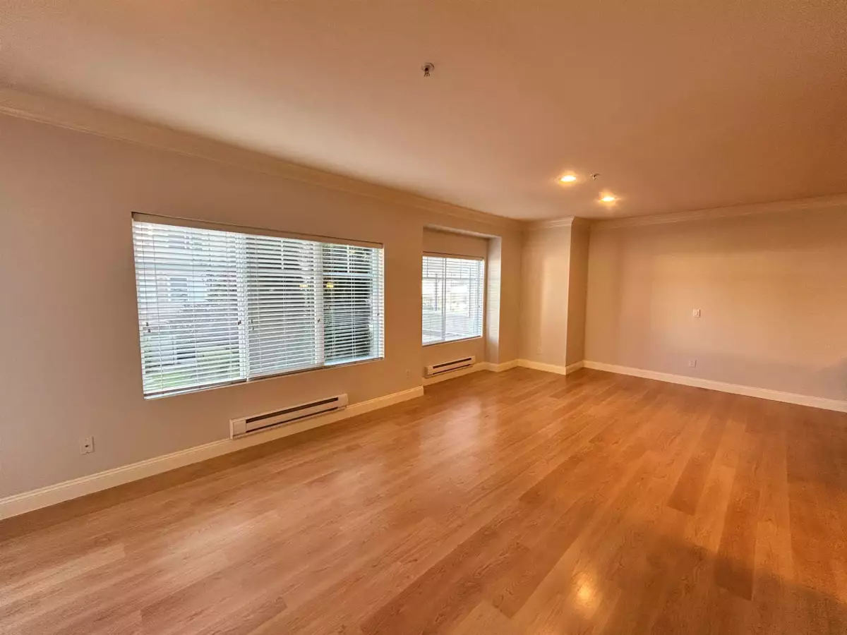 Kitchen Island Photo of 215 22150 Dewdney Trunk Road, Maple Ridge, BC