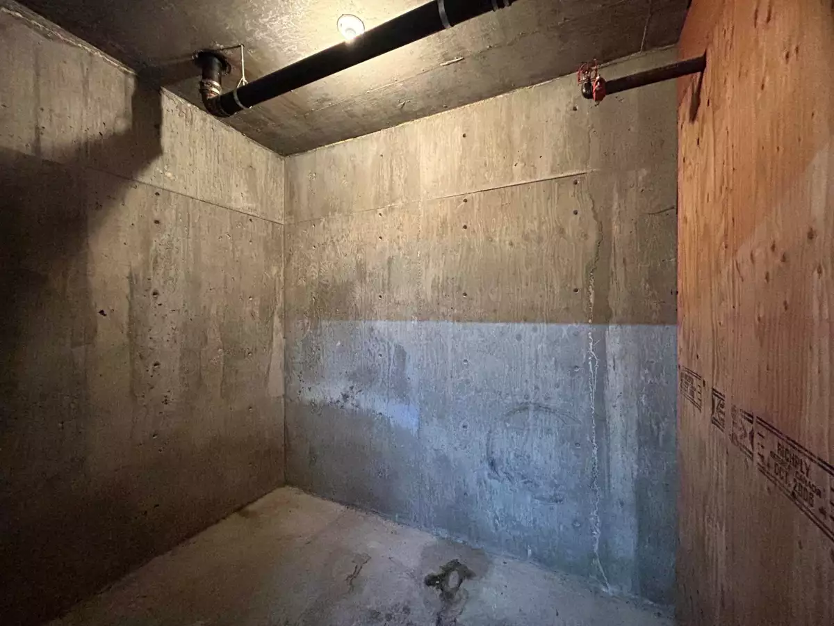 Laundry Room Photo of 215 22150 Dewdney Trunk Road, Maple Ridge, BC