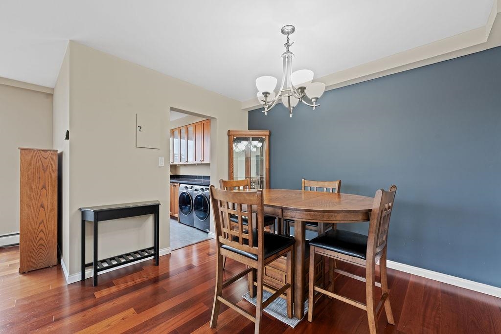 Breakfast Nook Photo of 801 114 W Keith Road, North Vancouver, BC