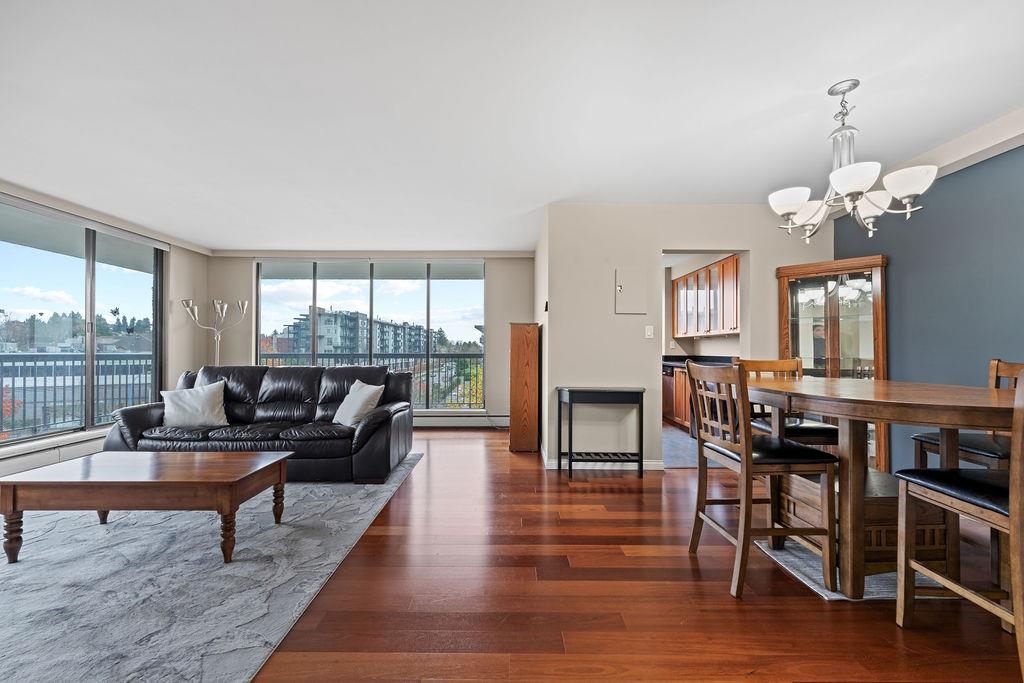Living Room Photo of 801 114 W Keith Road, North Vancouver, BC
