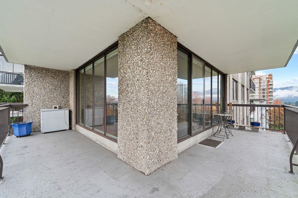 Staircase Photo of 801 114 W Keith Road, North Vancouver, BC