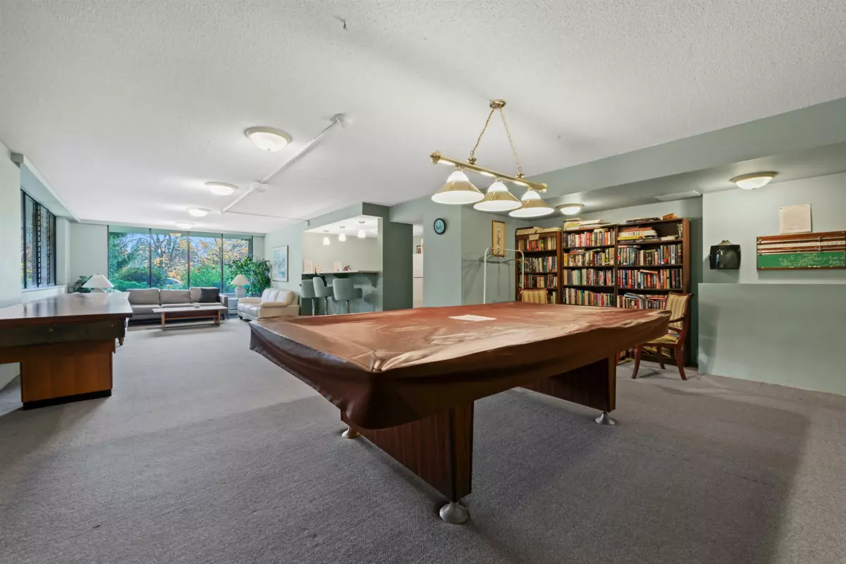 Swimming Pool Photo of 801 114 W Keith Road, North Vancouver, BC