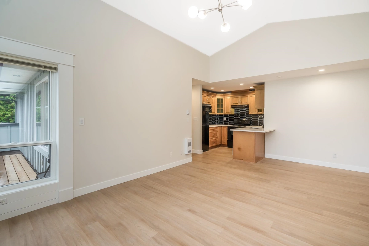 Breakfast Nook Photo of 208 2828 152 Street, Surrey, BC