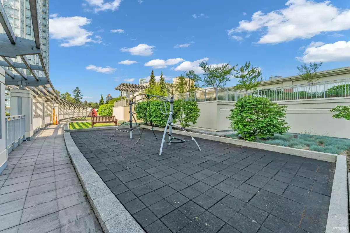 Hot Tub / Spa Photo of 2906 9888 Cameron Street, Burnaby, BC