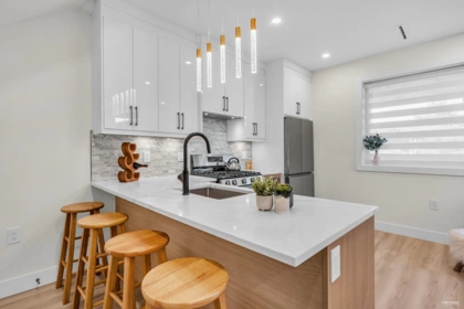 2 2703 E 3rd Avenue, Vancouver, BC, Vancouver — Half Duplex for sale