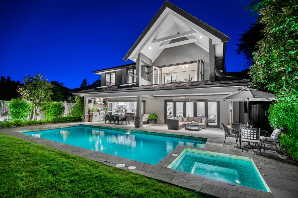 Exterior Front Photo of 2312 Kings Avenue, West Vancouver, BC