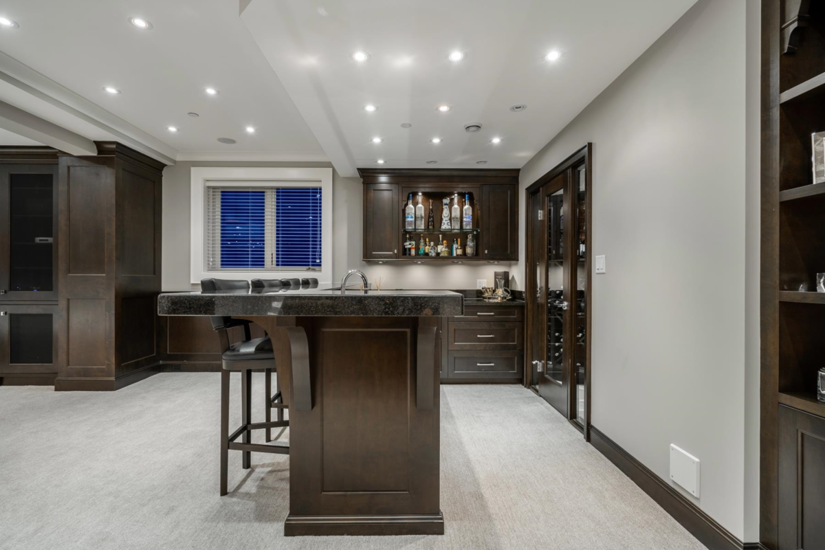 Mudroom Photo of 2312 Kings Avenue, West Vancouver, BC