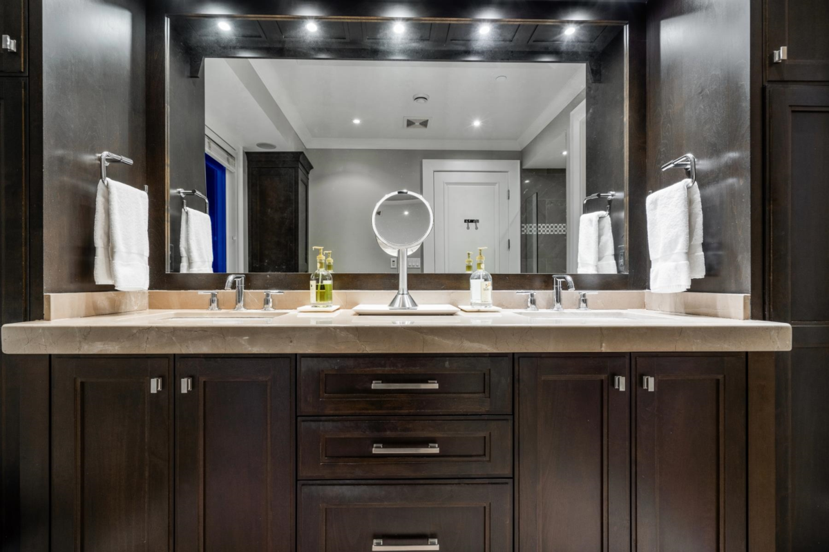 Office / Den Photo of 2312 Kings Avenue, West Vancouver, BC