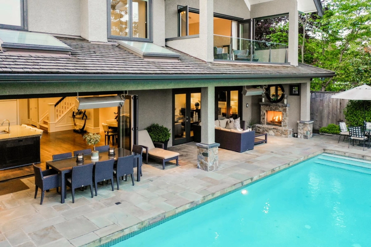 Outdoor Patio Photo of 2312 Kings Avenue, West Vancouver, BC