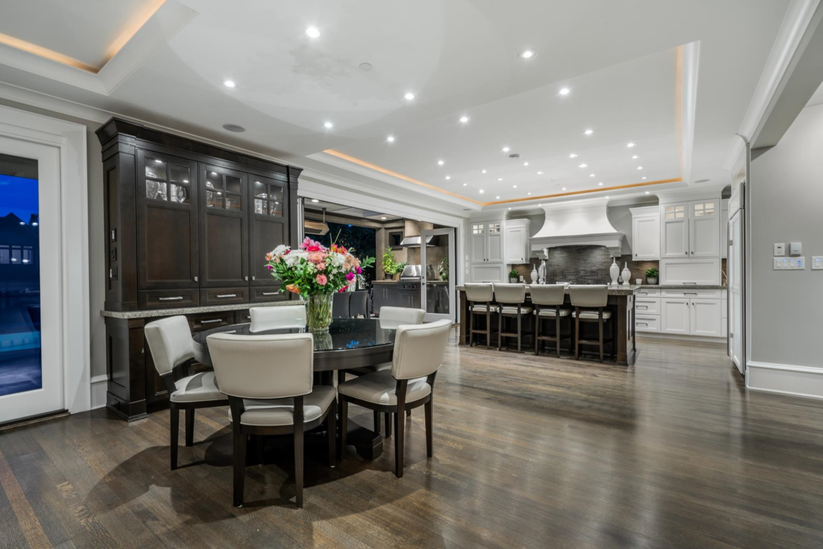 Primary Bathroom Photo of 2312 Kings Avenue, West Vancouver, BC