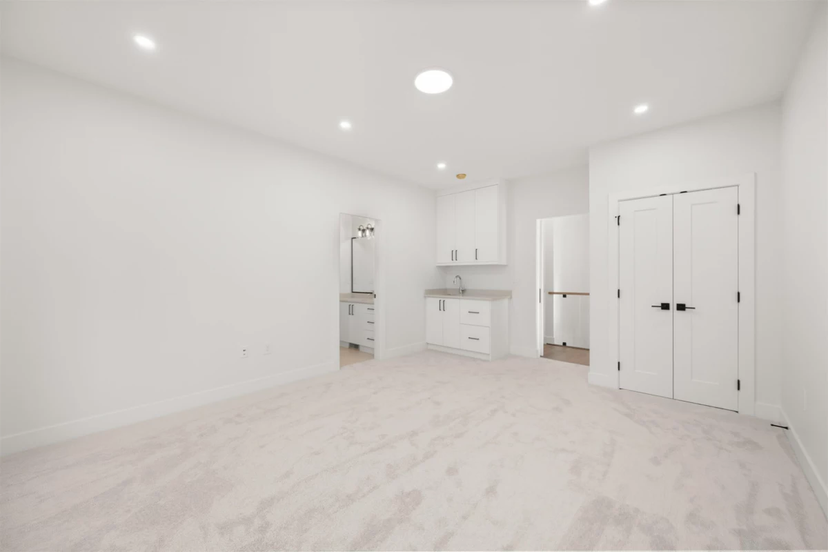 Hot Tub / Spa Photo of 20334 42 Avenue, Langley, BC