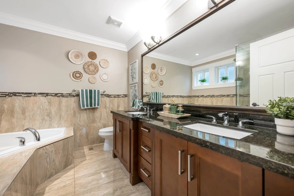 Mudroom Photo of 8121 210a Street, Langley, BC