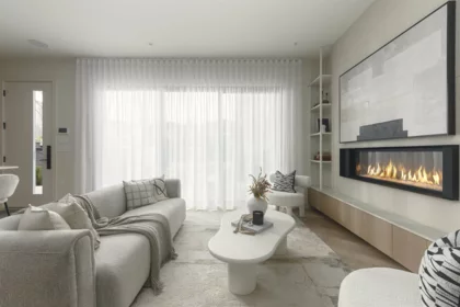 Living Room Photo of 1 58 E 40th Avenue, Vancouver, BC