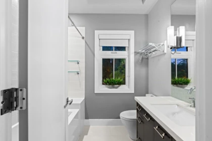 Garden / Landscaping Photo of 5390 Elm Street, Vancouver, BC