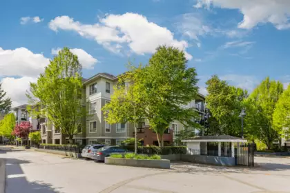 C402 8929 202 Street, Langley, BC, Langley — Apartment/Condo for sale