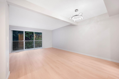2 5330 Broadway, Burnaby, BC, Burnaby — Townhouse for sale