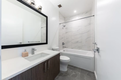 Powder Room Photo of 3305 13350 Central Avenue, Surrey, BC