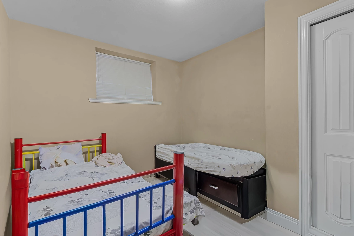 Front Yard Photo of 6842 131 Street, Surrey, BC