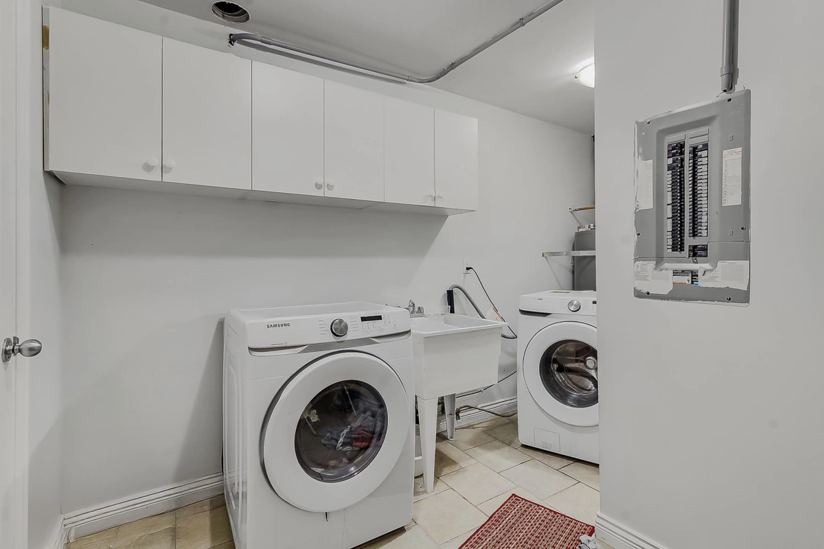 Hallway Photo of 6842 131 Street, Surrey, BC