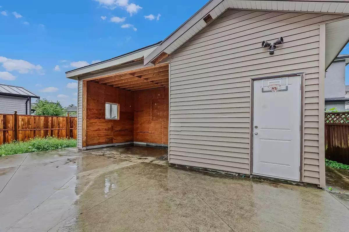 Hot Tub / Spa Photo of 6842 131 Street, Surrey, BC