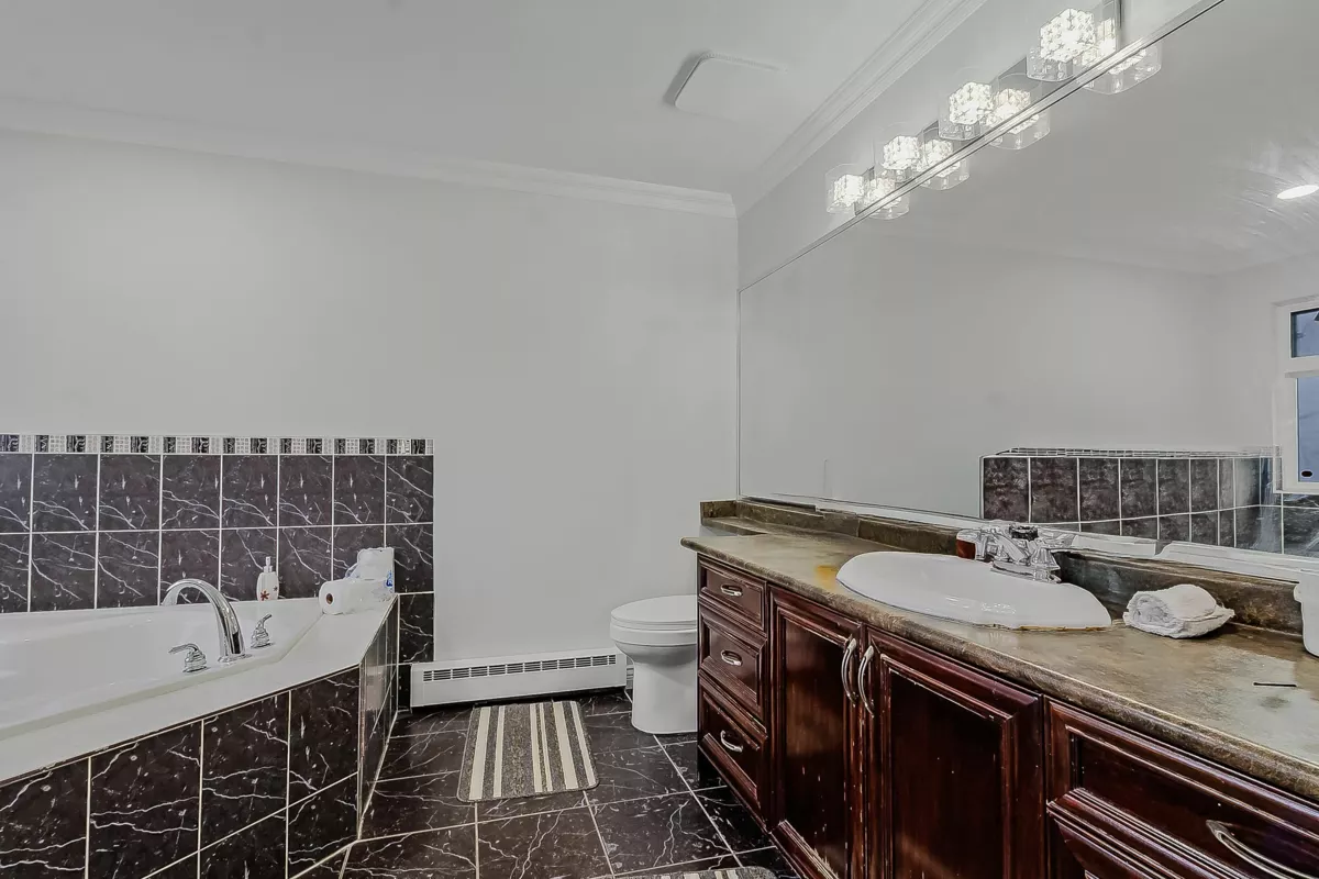 Office / Den Photo of 6842 131 Street, Surrey, BC