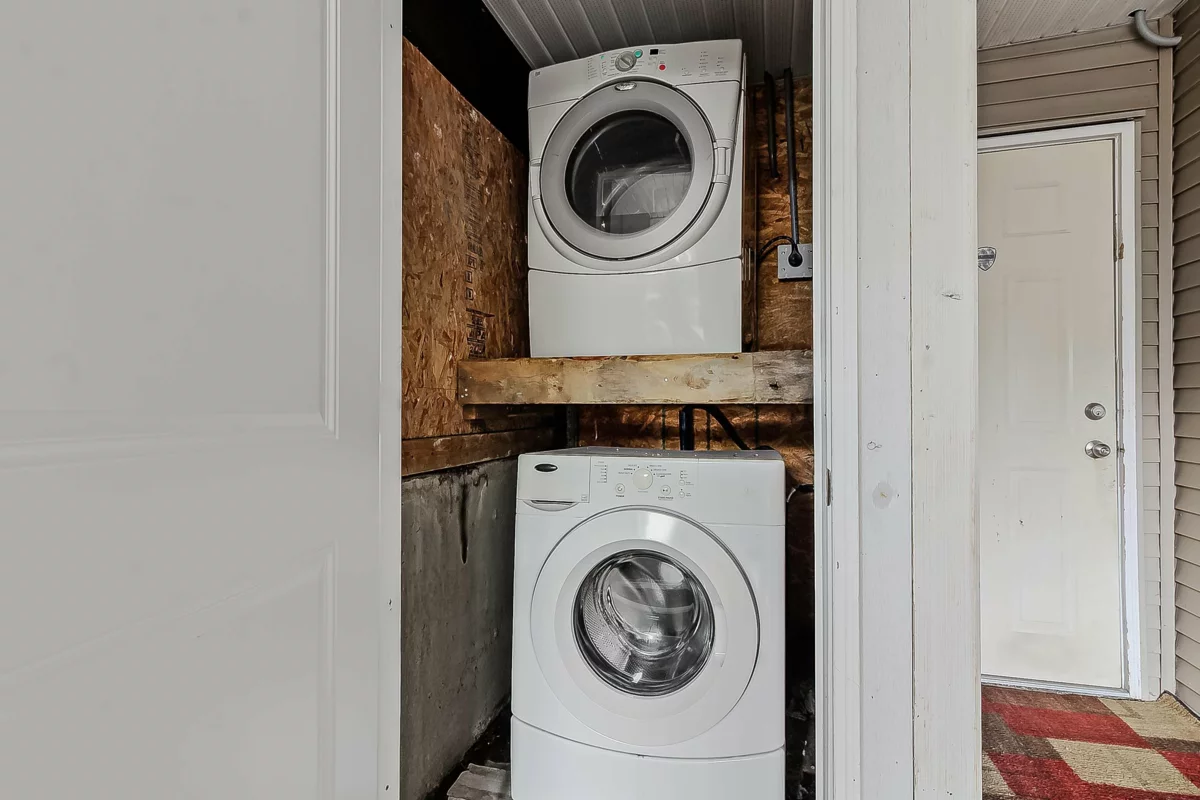 Swimming Pool Photo of 6842 131 Street, Surrey, BC