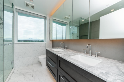 Guest Bathroom Photo of 1201 1501 Foster Street, White Rock, BC