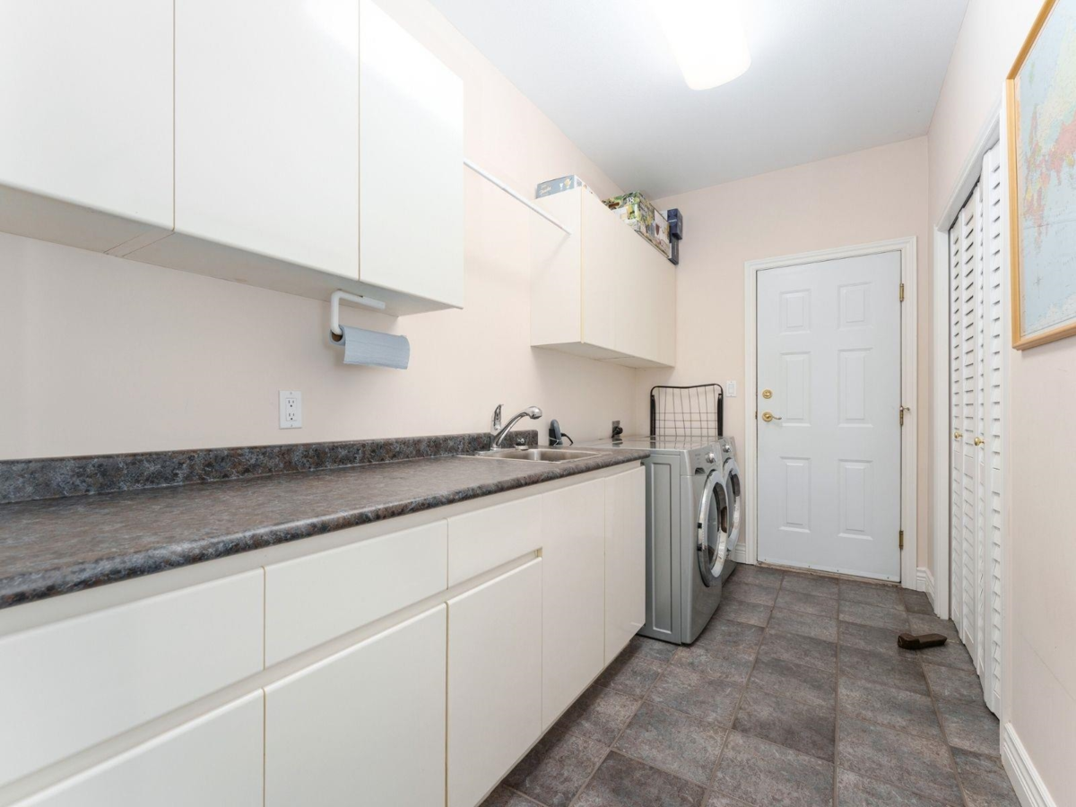 Garage Interior Photo of 3412 Canterbury Drive, Surrey, BC