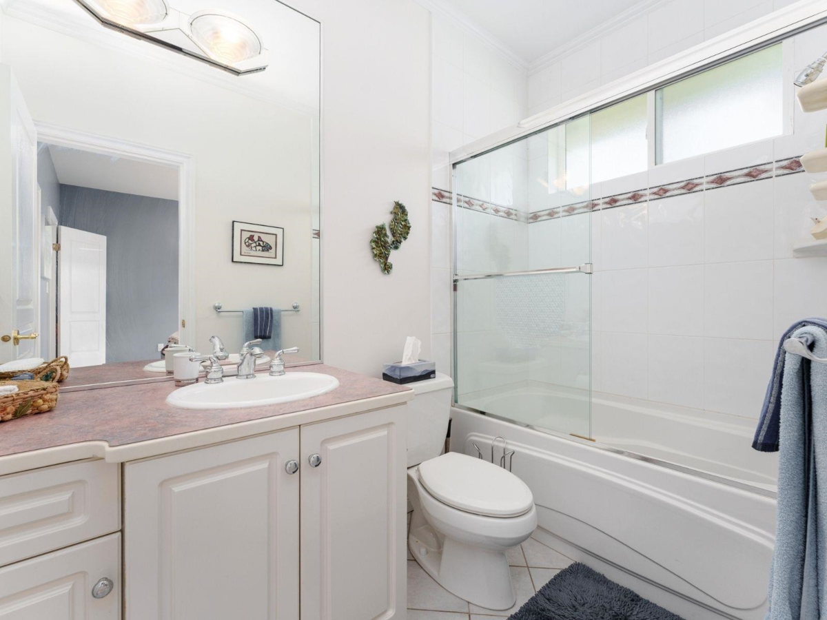 Staircase Photo of 3412 Canterbury Drive, Surrey, BC