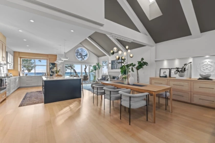 8 5110 Alderfeild Place, West Vancouver, BC