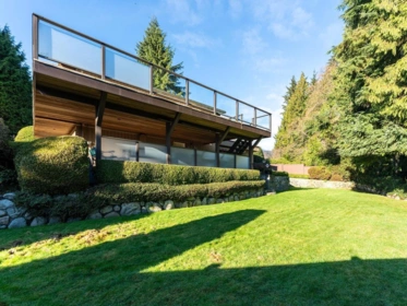 1588 Merlynn Crescent, North Vancouver, BC, North Vancouver — Single Family Residence for sale