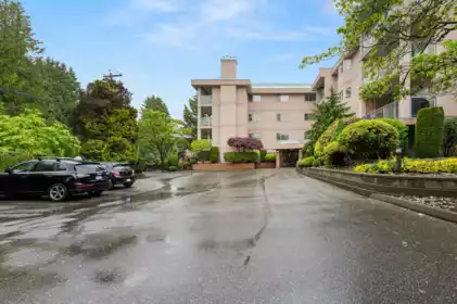 210 33110 George Ferguson Way, Abbotsford, BC, Abbotsford — Apartment/Condo for sale