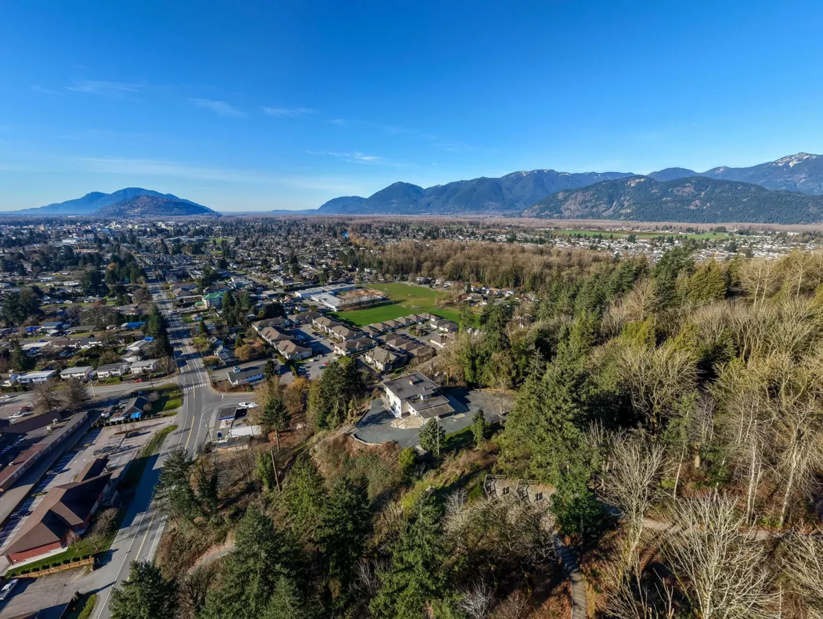 Dining Area Photo of 9890 Quarry Road, Chilliwack, BC