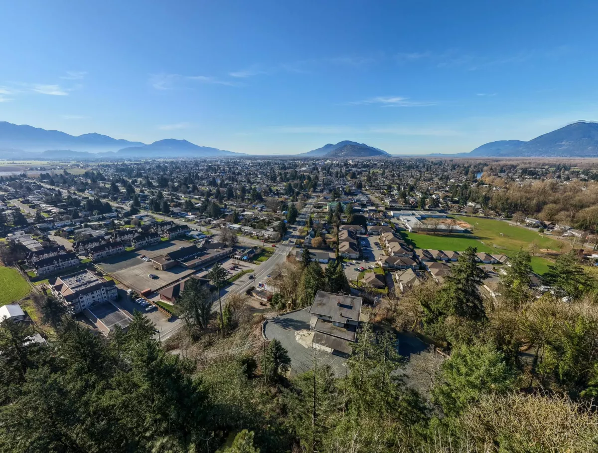 Laundry Room Photo of 9890 Quarry Road, Chilliwack, BC