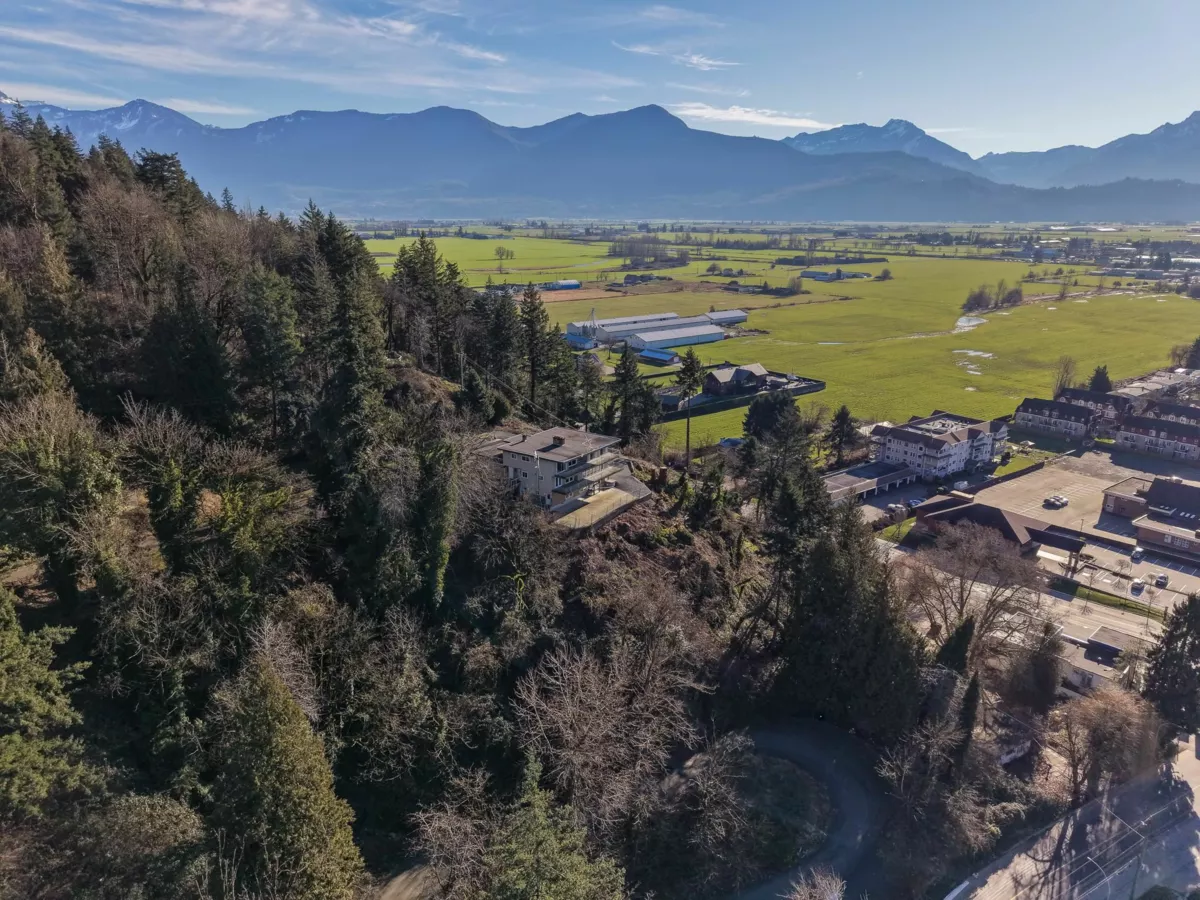 Primary Bedroom Photo of 9890 Quarry Road, Chilliwack, BC
