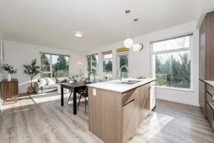 304 516 Foster Avenue, Coquitlam, BC, Coquitlam — Apartment/Condo for sale