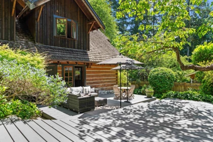 Backyard Photo of 5851 Eagle Island, West Vancouver, BC