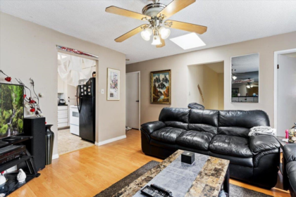 Breakfast Nook Photo of 6632 Canada Way, Burnaby, BC