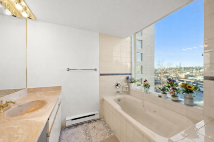 Powder Room Photo of 801 1045 Quayside Drive, New Westminster, BC
