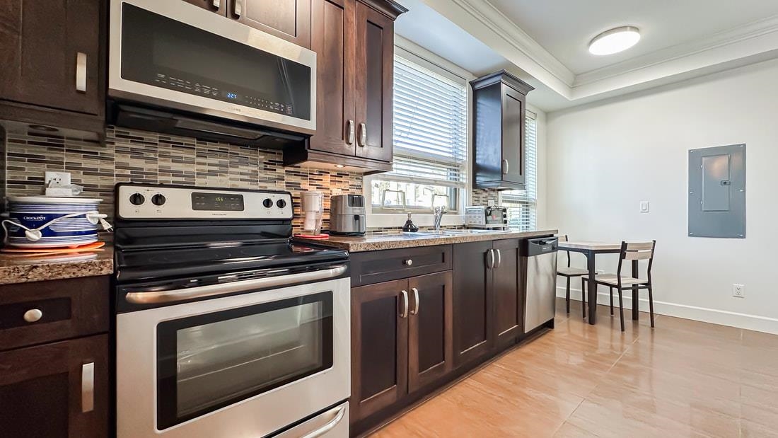 Kitchen Photo of 223 13897 Fraser Highway, Surrey, BC