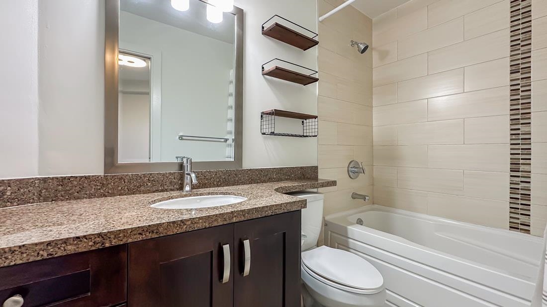 Powder Room Photo of 223 13897 Fraser Highway, Surrey, BC