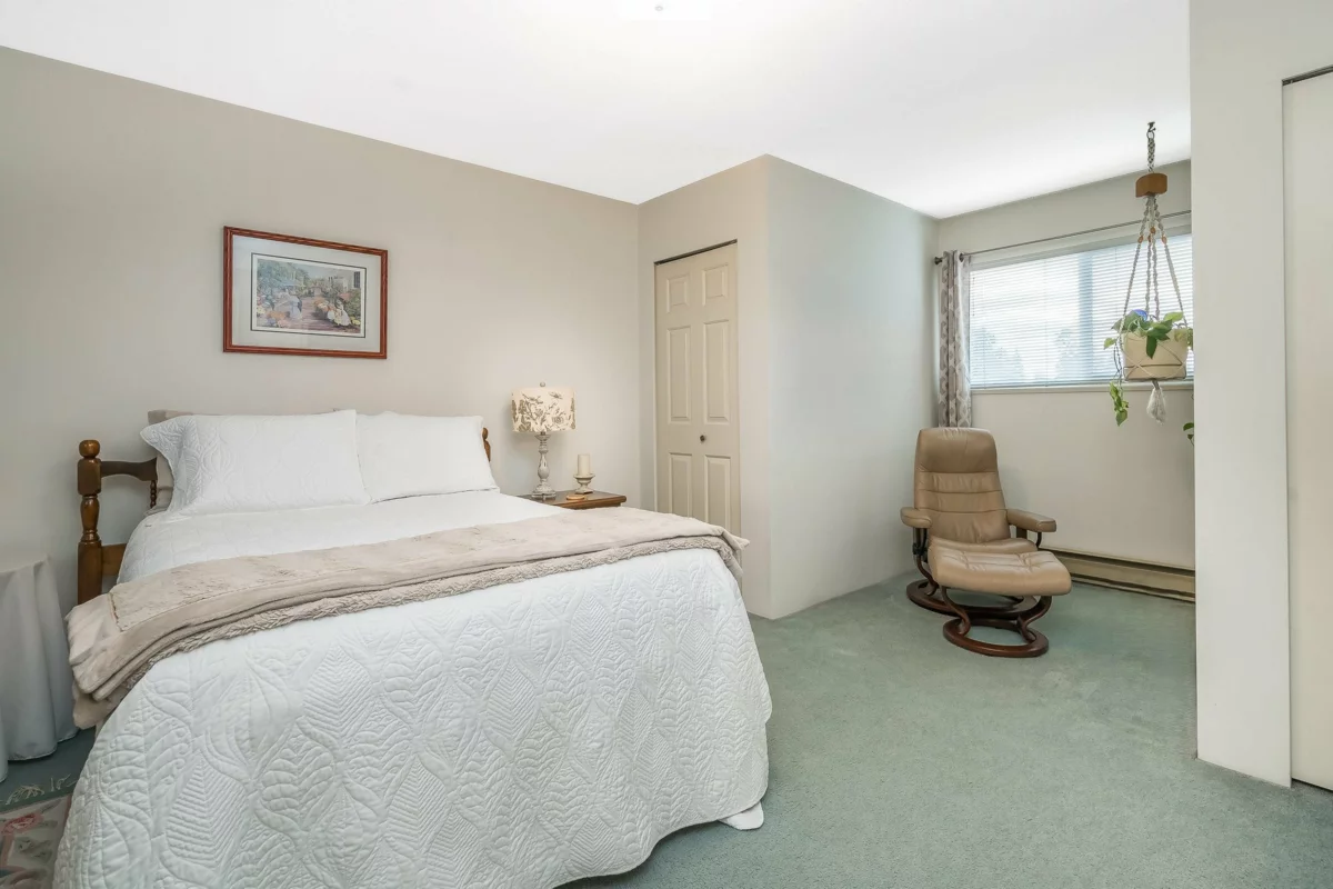 Hallway Photo of 5350 Crescent Drive, Delta, BC